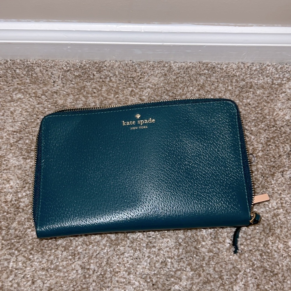 Kate Spade Travel wallet